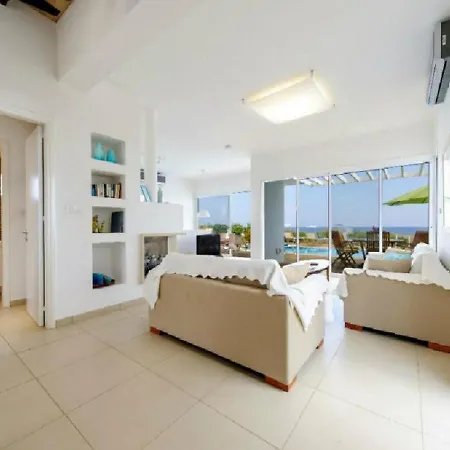 How To Rent Your Own Beachfront Villa, 1462 普罗塔拉斯