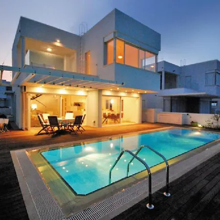 How To Rent Your Own Beachfront Villa, 1462 Protarász